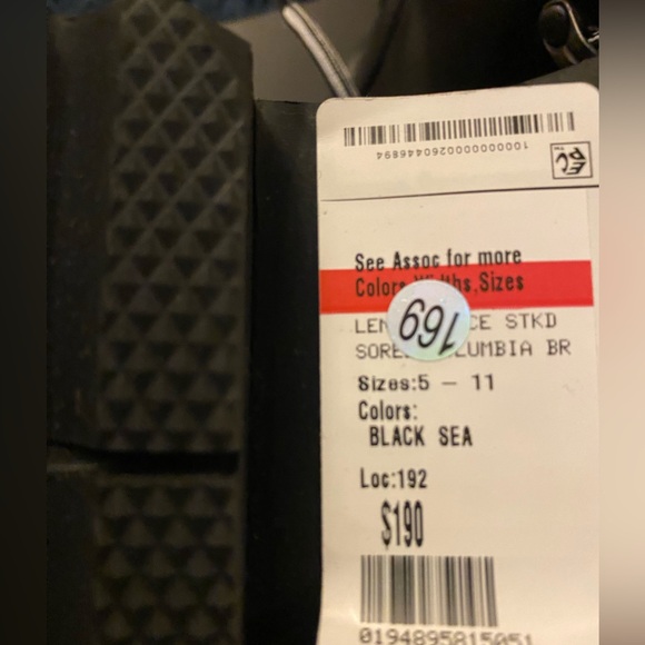 Sorel women size 6, black boot no box - Picture 4 of 5